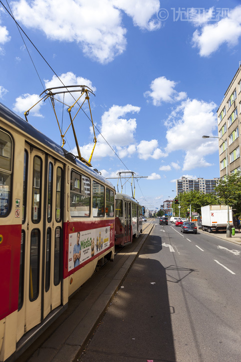 成都直达布拉格首列蓉欧长虹专列已发车-提供